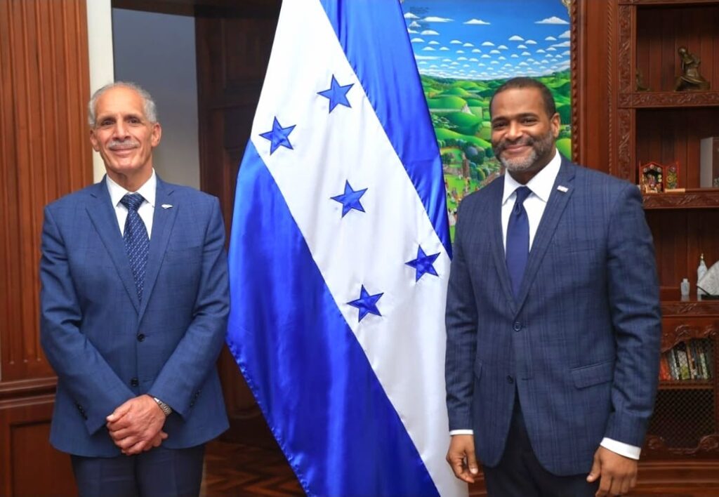 Presidente de Honduras recibe al director ejecutivo de la DGAPP